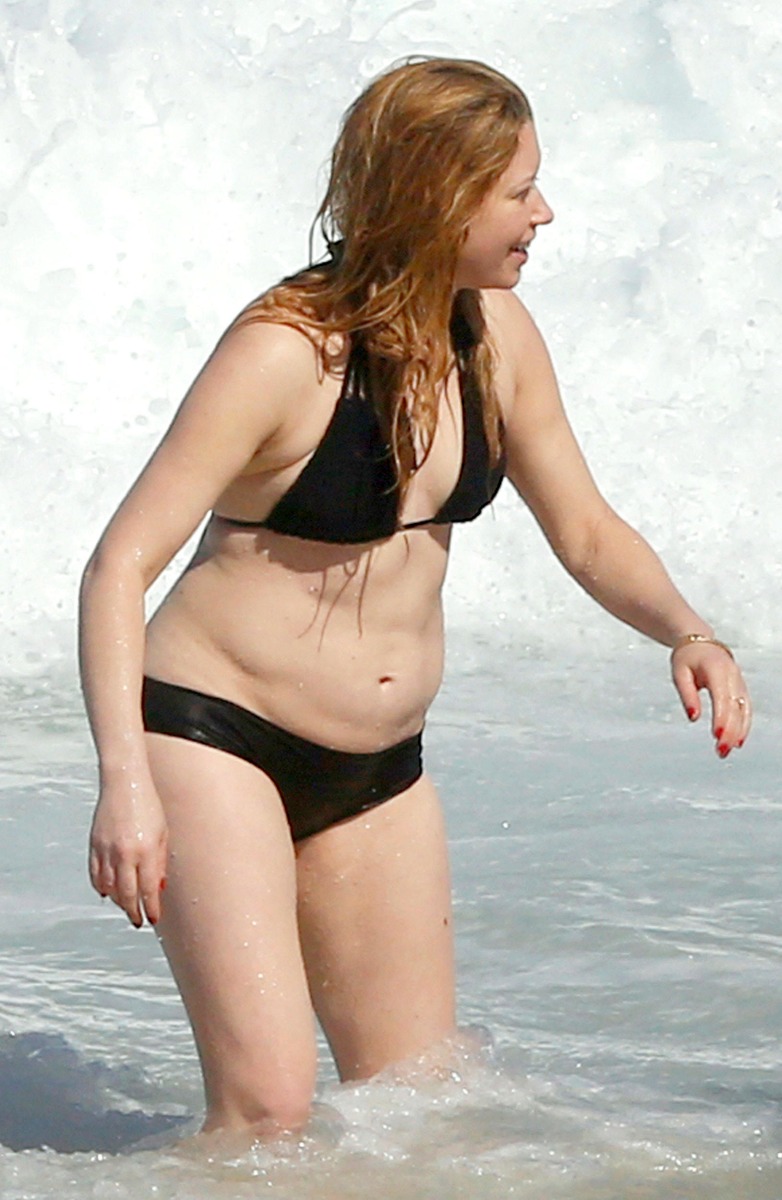 Natasha Lyonne Boob Nip Slip 001 NakedCelebGallery